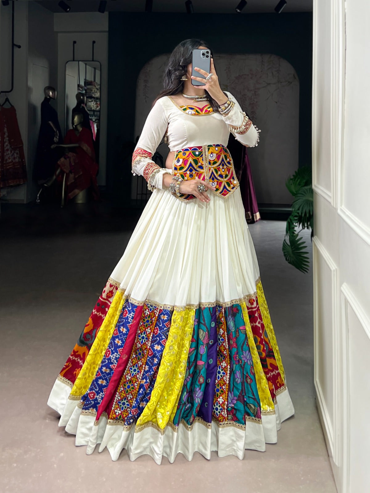 Multicolor beauty with a touch of tradition – designed for Garba moves