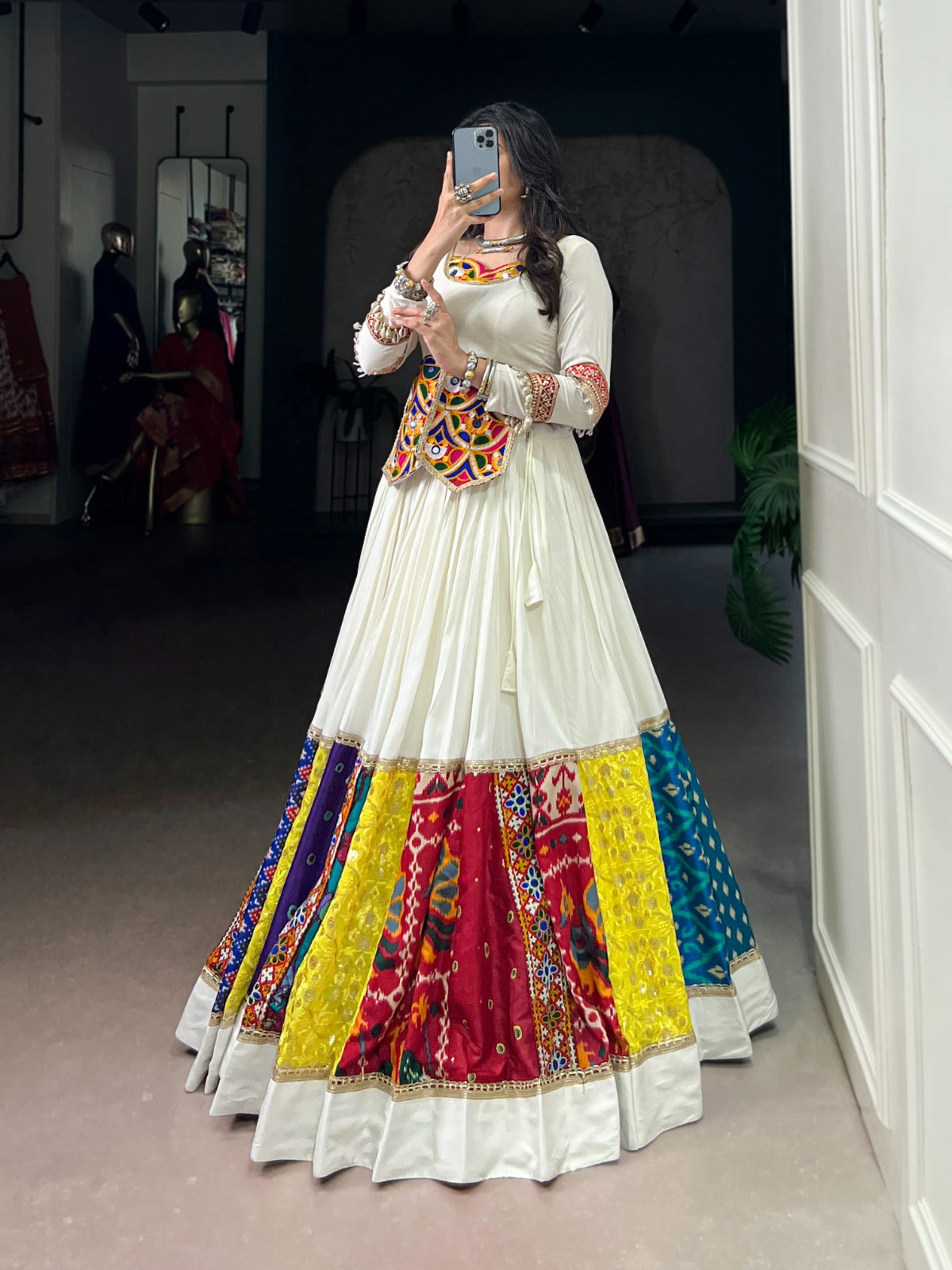 Multicolor beauty with a touch of tradition – designed for Garba moves