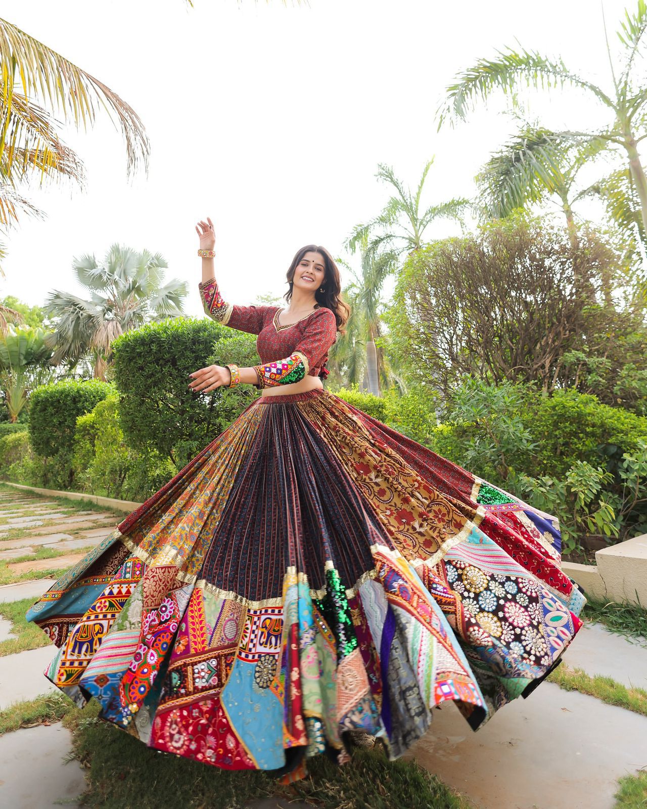 Presenting new trending navratri special chaniya choli in 6-mtr flair
