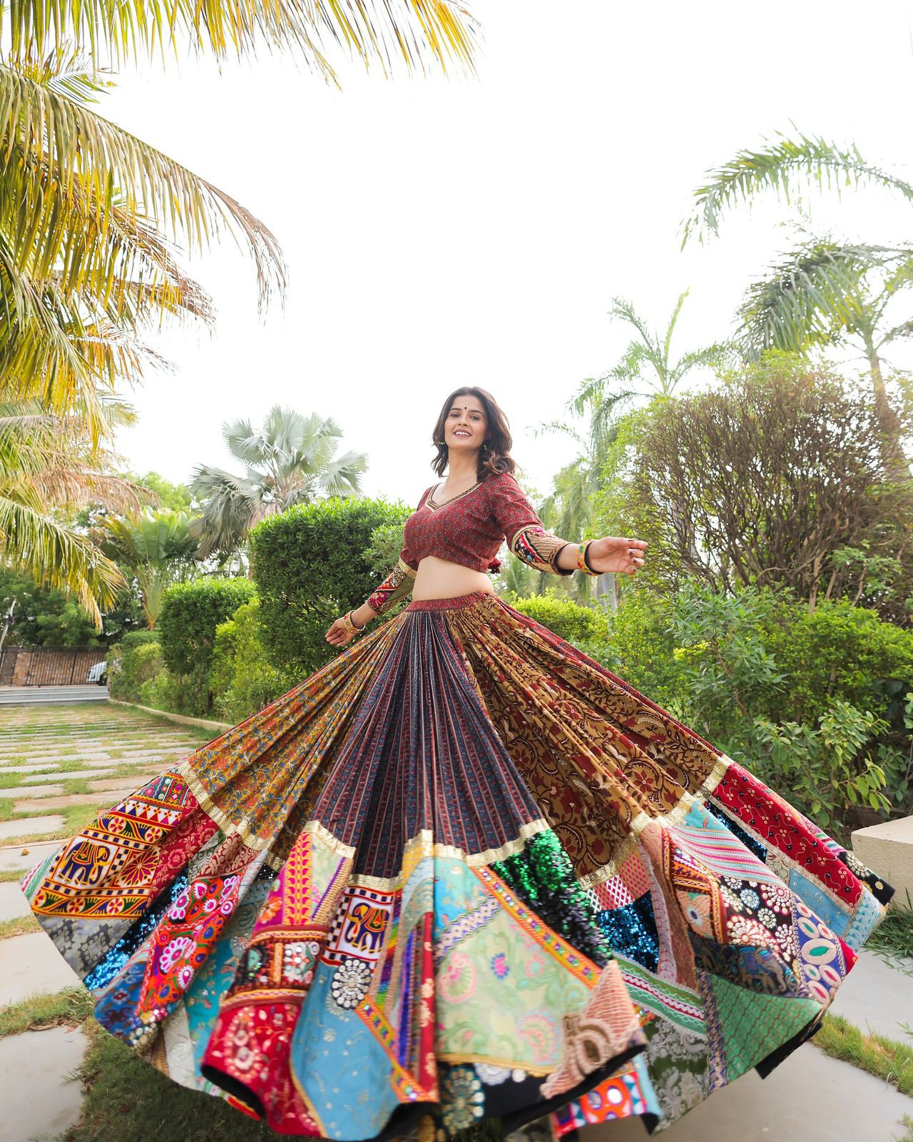 Presenting new trending navratri special chaniya choli in 6-mtr flair
