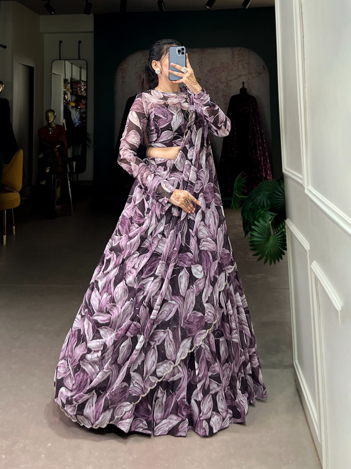 Glamorous, graceful, and glowing—Tabby silk with hotfix