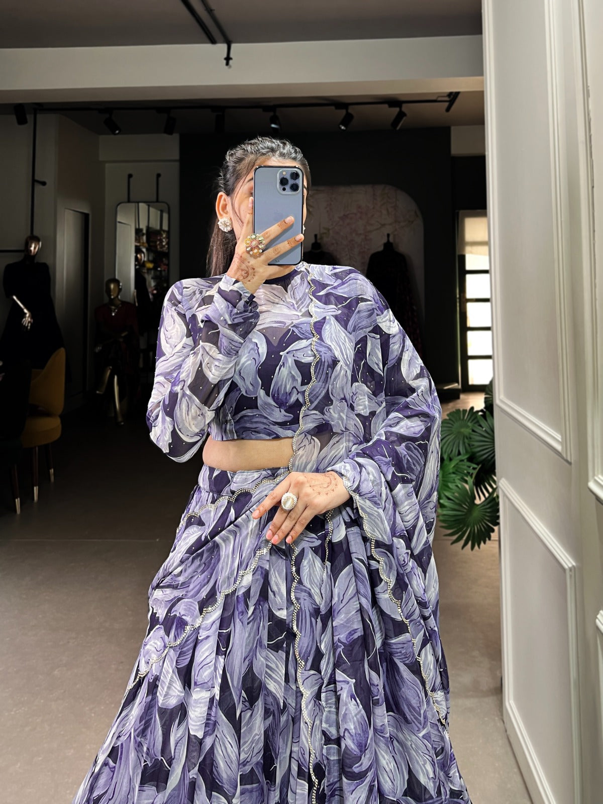 Glamorous, graceful, and glowing—Tabby silk with hotfix