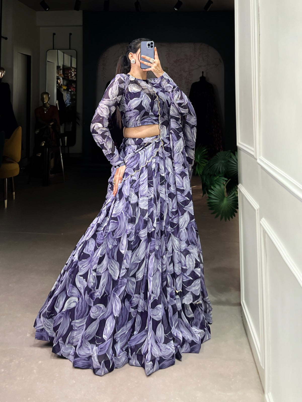 Glamorous, graceful, and glowing—Tabby silk with hotfix